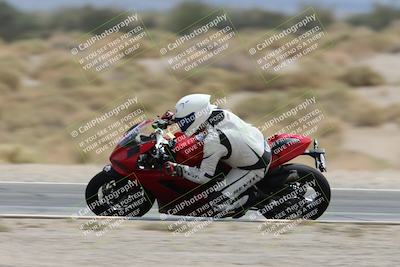 media/May-05-2025-Moto Forza (Mon) [[3c1838c5e5]]/2-B Group/Session 3 (Panning Test Turn 14 Inside)/